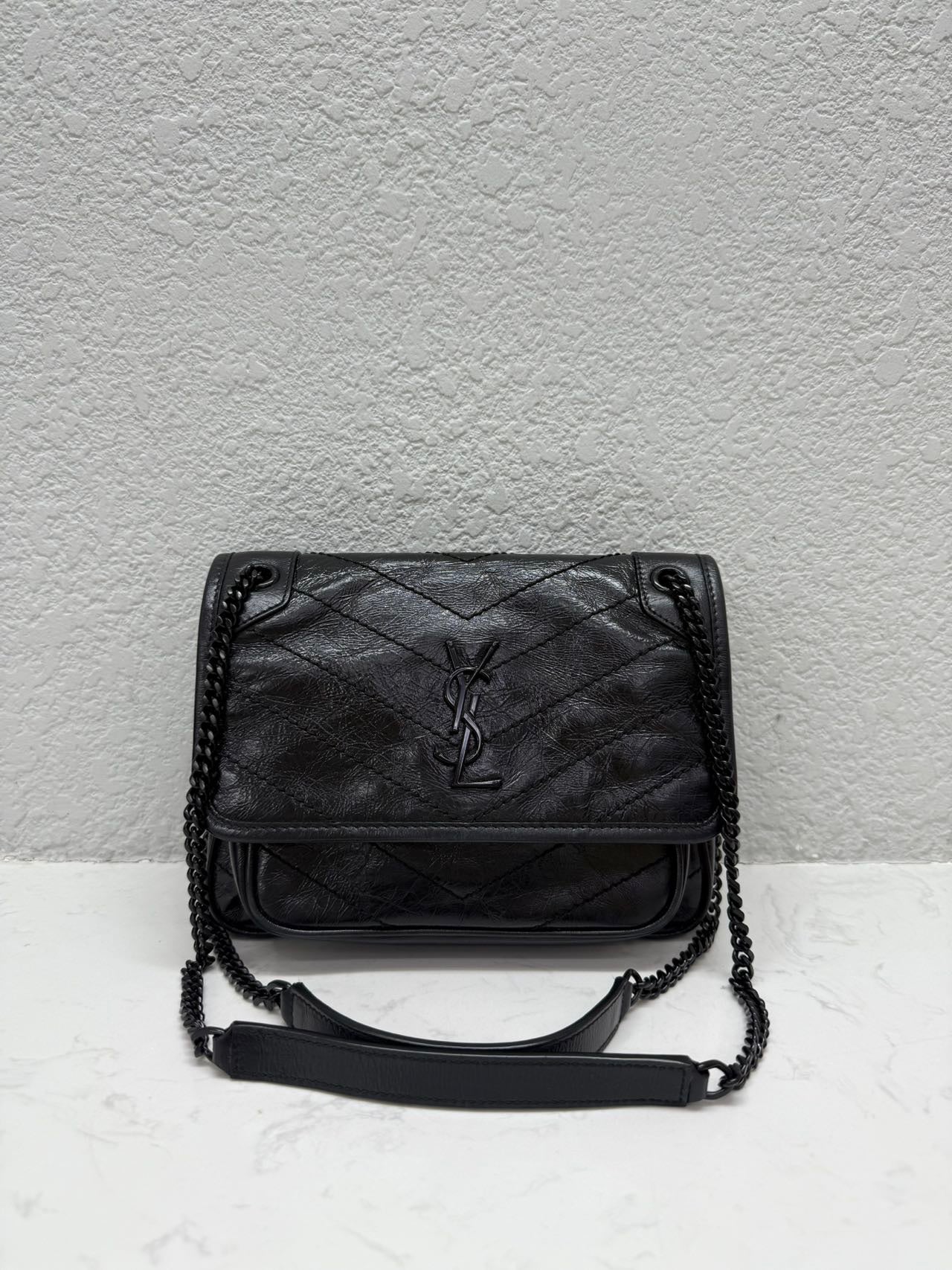 Saint Laurent - Niki Small - Crinkled vintage leather - Black - (Small)