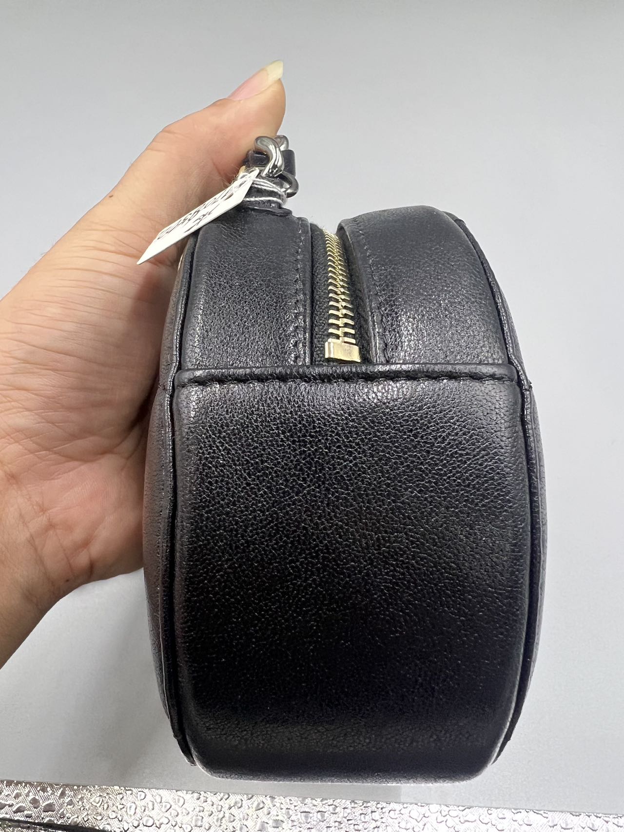 Chanel - Round Vanity Case with Chain - Grained calfskin leather - Black with Gold-Tone and Silver-Tone Hardware - (Mini)