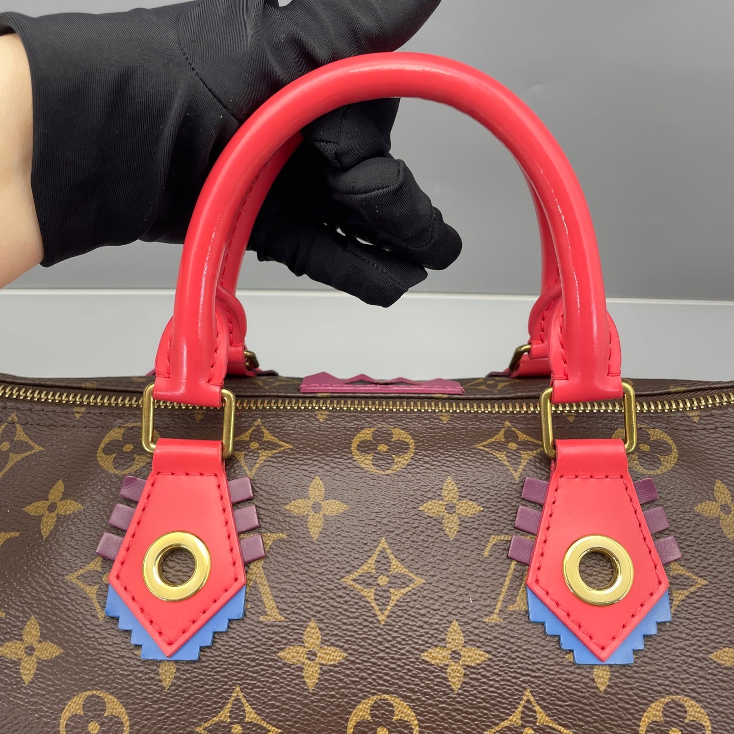 Louis Vuitton - Speedy 30 Monogram V Collection - Monogram Canvas with cowhide leather trim - Multicolour - (medium)