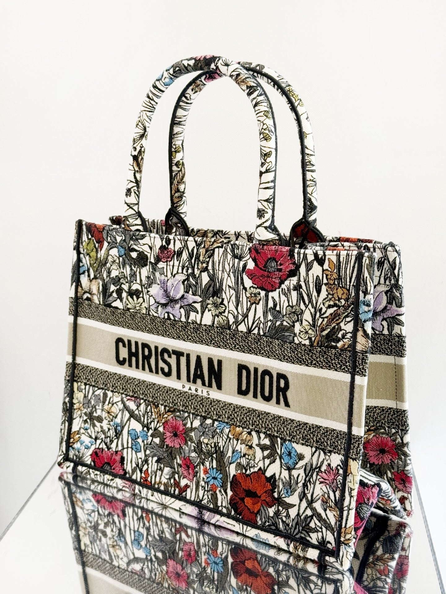 Dior - Dior Book Tote Limited Edition "Wheat and Hibiscus" - Embroidered canvas - Multicolour - (medium)