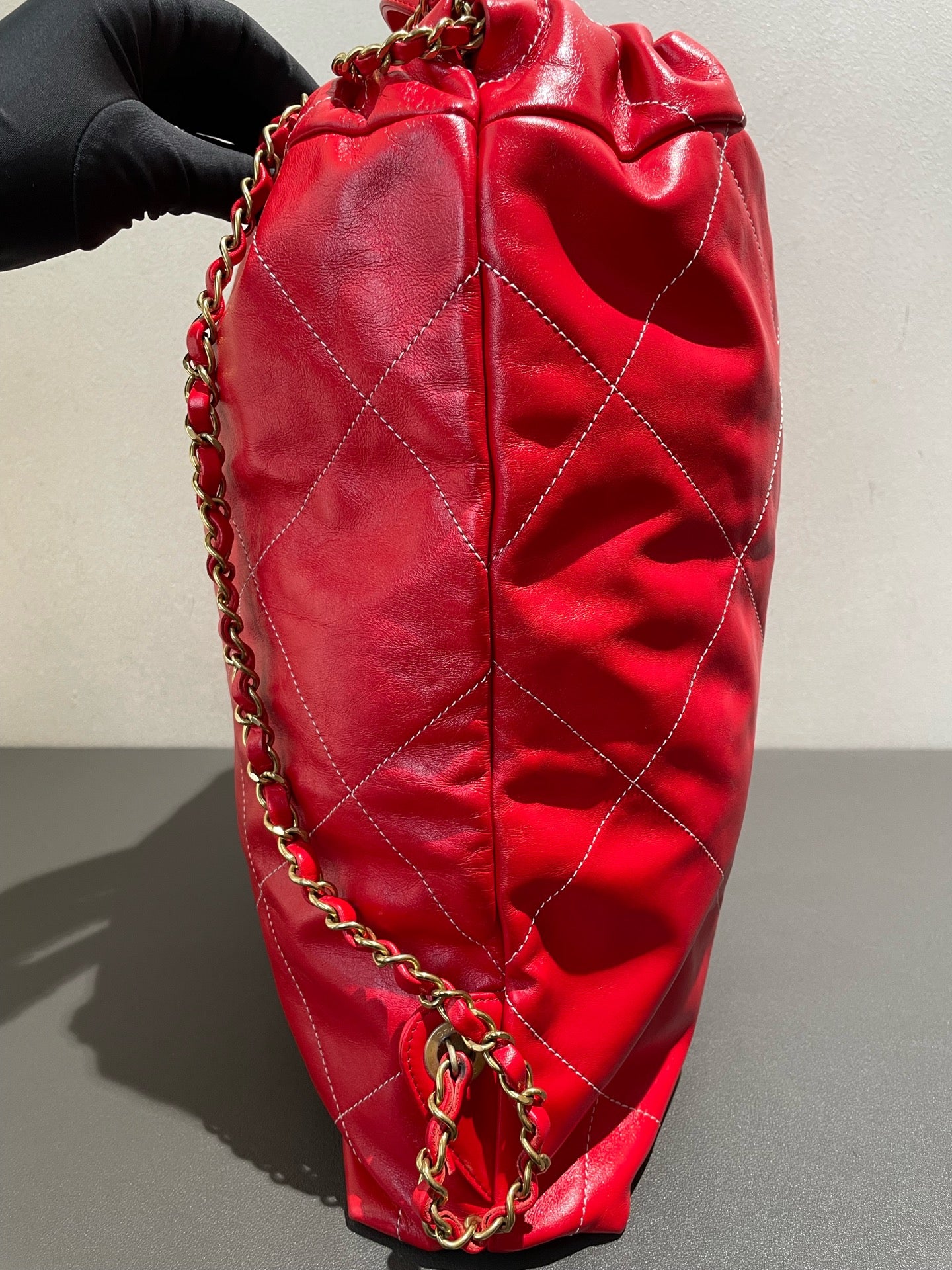 Chanel - 22 Bag Backpack - Calfskin leather - Red - (Large)