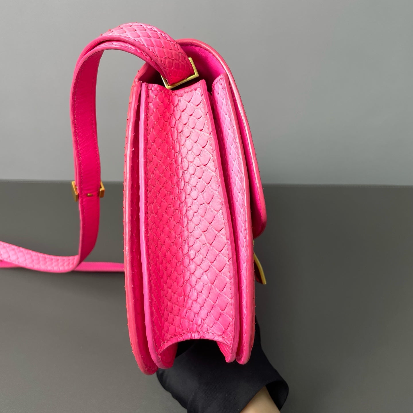 Celine - Classic Box Bag - Exotic leathers - Python - Pink - (Medium)