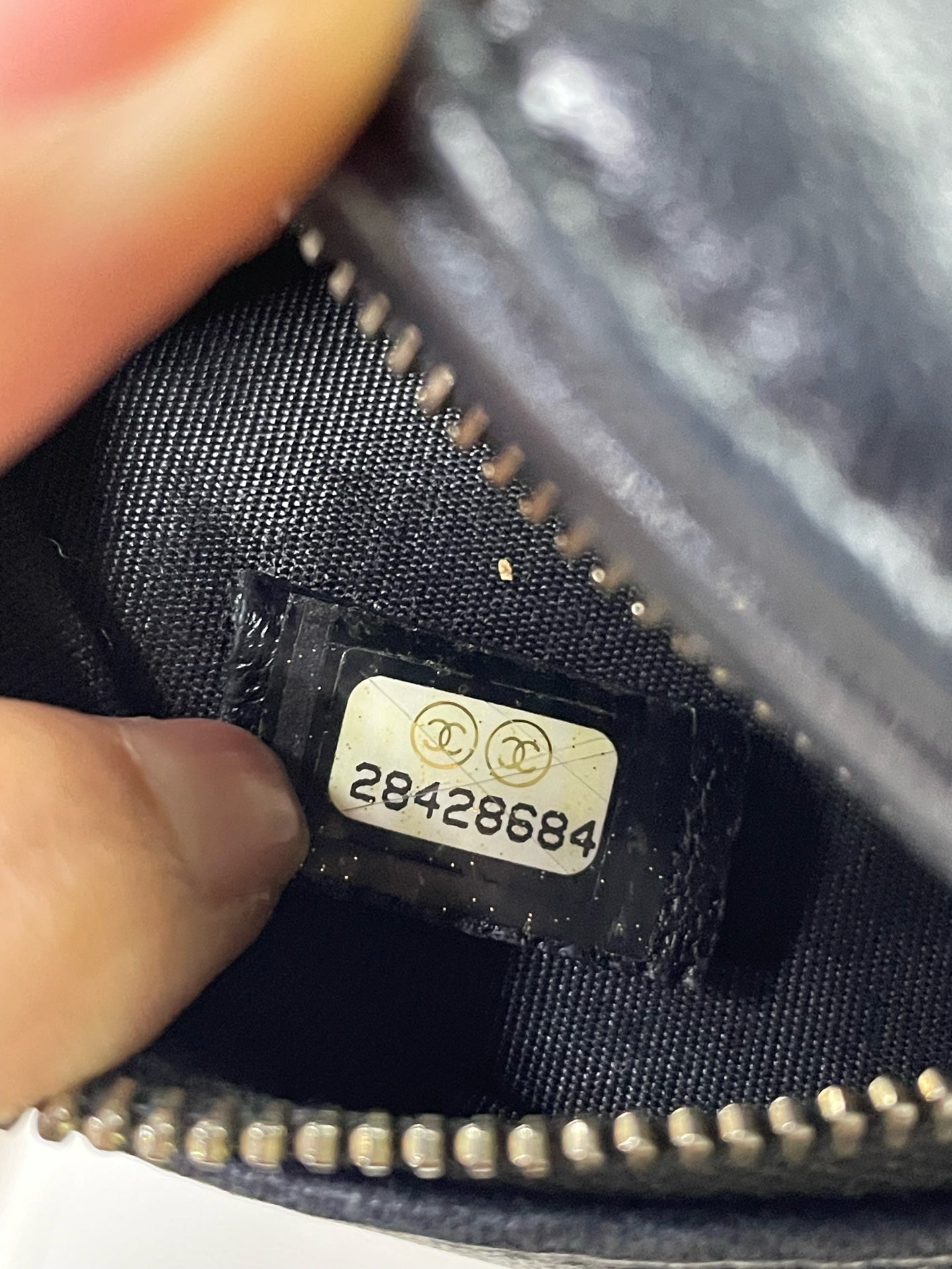 Chanel - 19 Round Mini Bag - Lambskin leather - Black - (mini)