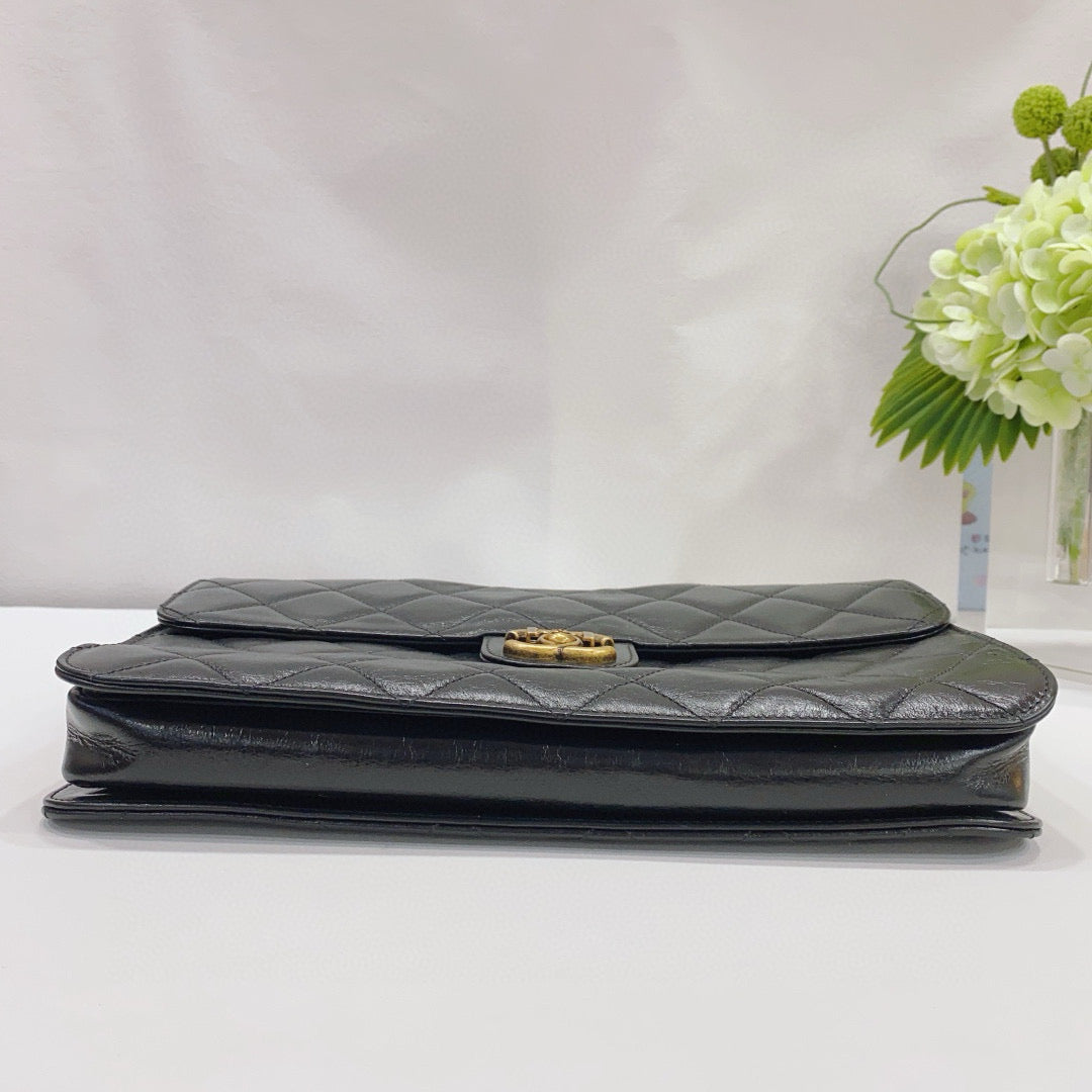 Chanel - Mumbai Vintage Chain Bag - Oil-wax leather - Black - (medium)