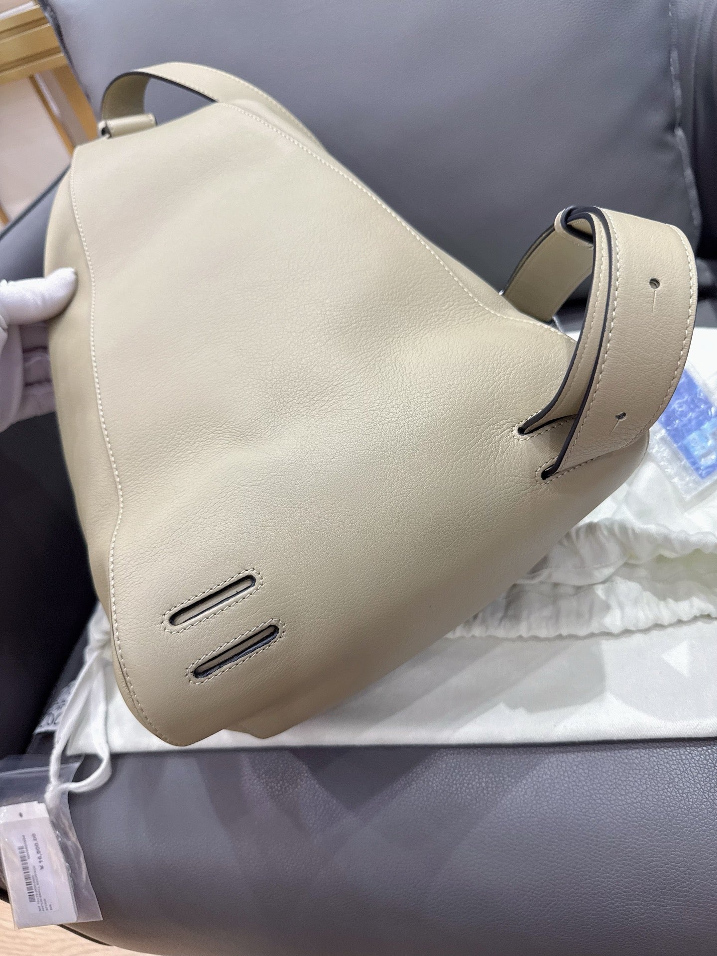 Loewe - Anton Sling Bag - Leather - Beige - (Large)