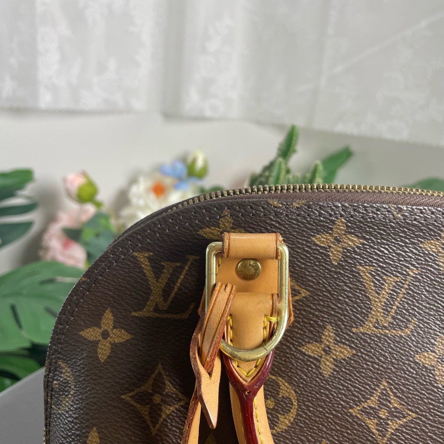 Louis Vuitton - Alma BB - Monogram coated canvas with Vachetta leather trim - Brown - (mini)