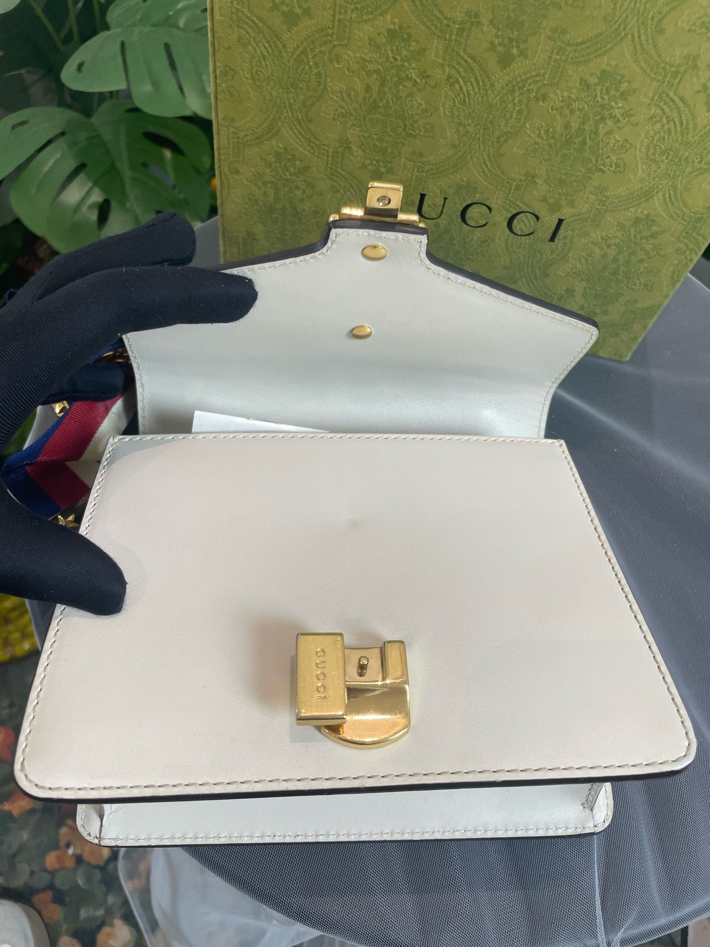 Gucci - Sylvie Small Shoulder Bag - Leather - White - (Small)