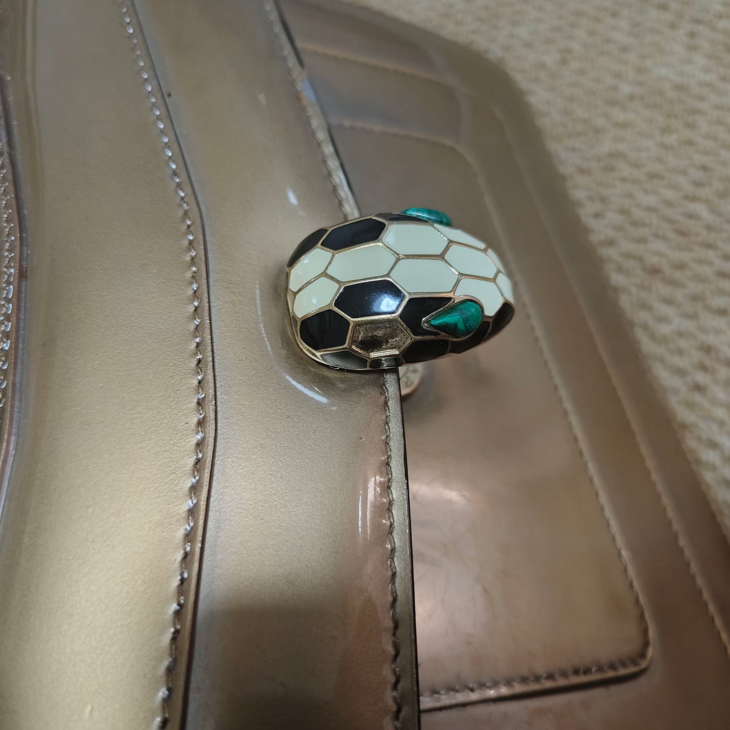 Bvlgari - Serpenti Forever - Patent leather - Gold - (medium)