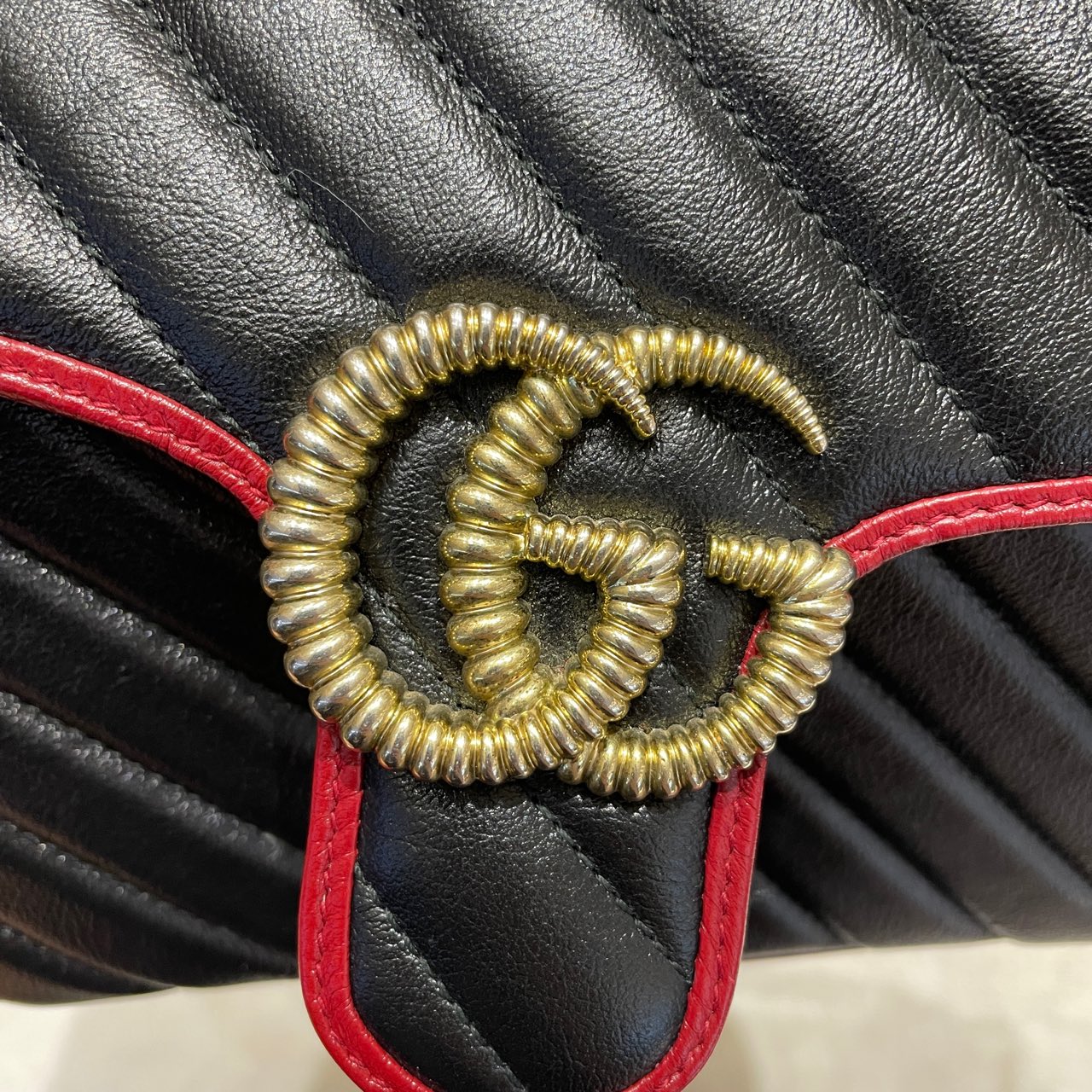 Gucci - GG Marmont Matelassé Shoulder Bag 26 - Leather - Black - (medium)