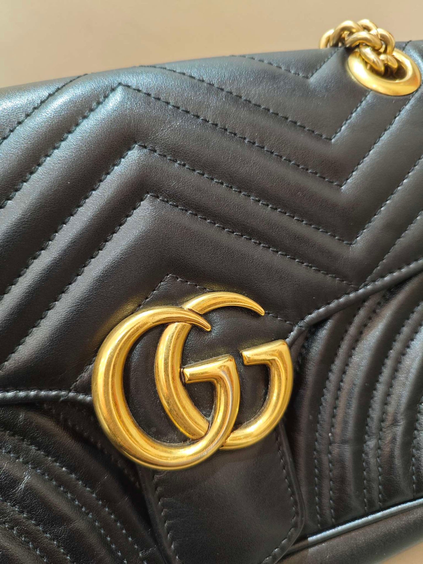 Gucci - Marmont 26 - Leather - Black - (Medium)
