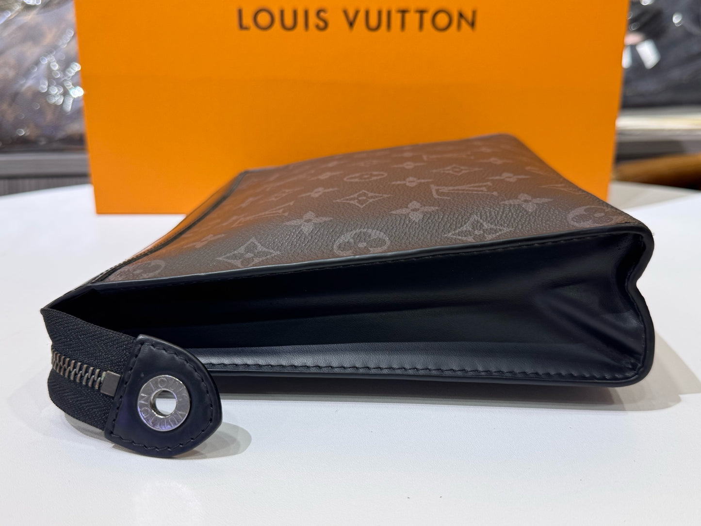 Louis Vuitton - Pochette Voyage MM Monogram Eclipse 'Black Samurai' Edition - Monogram Eclipse coated canvas with leather trim - Black - (medium)