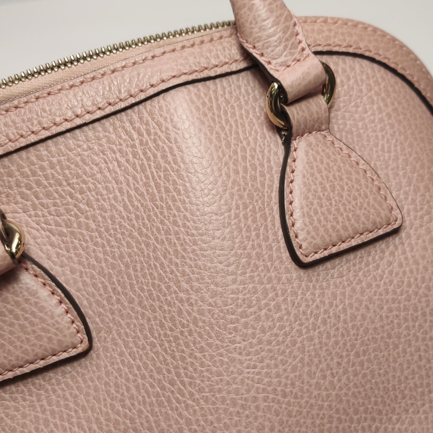 Gucci - Classic Shell Bag - Pebbled leather - Pink - (small)