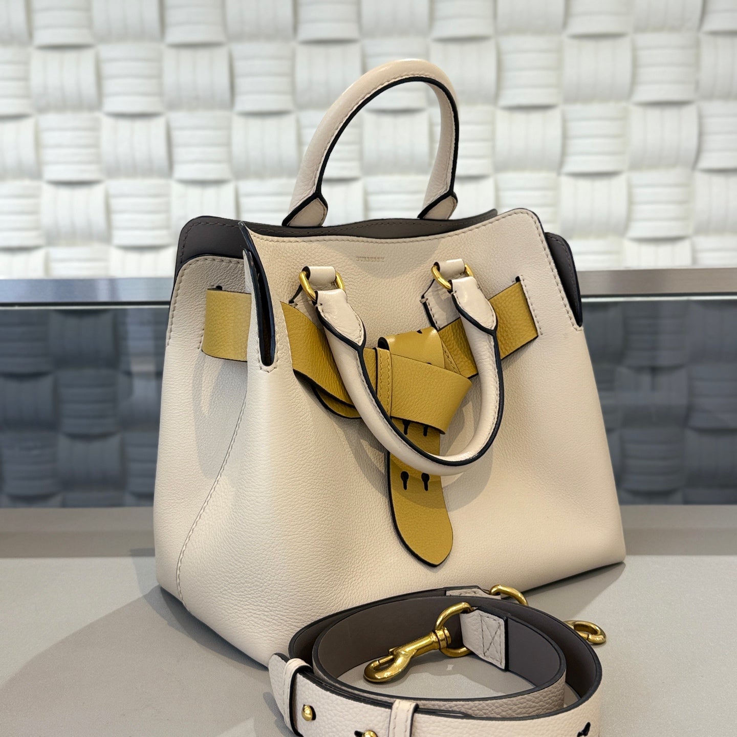 Burberry - The Belt Bag - Leather - Beige - (medium)