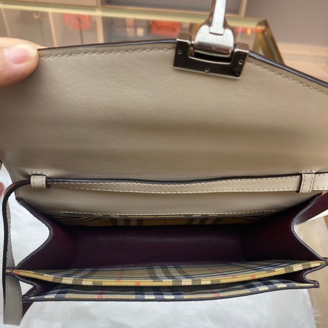 Burberry - Two-Tone Leather Shoulder Bag - Grained leather and smooth leather - Burgundy and Cream with Silver-Tone Hardware - (medium)
