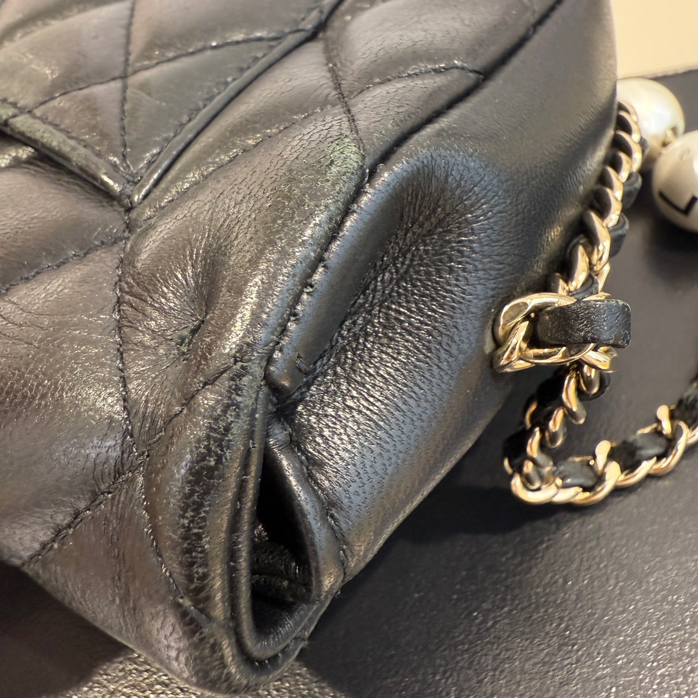 Chanel - Mini Flap Bag with Pearl Chain - Lambskin leather - Black - (mini)