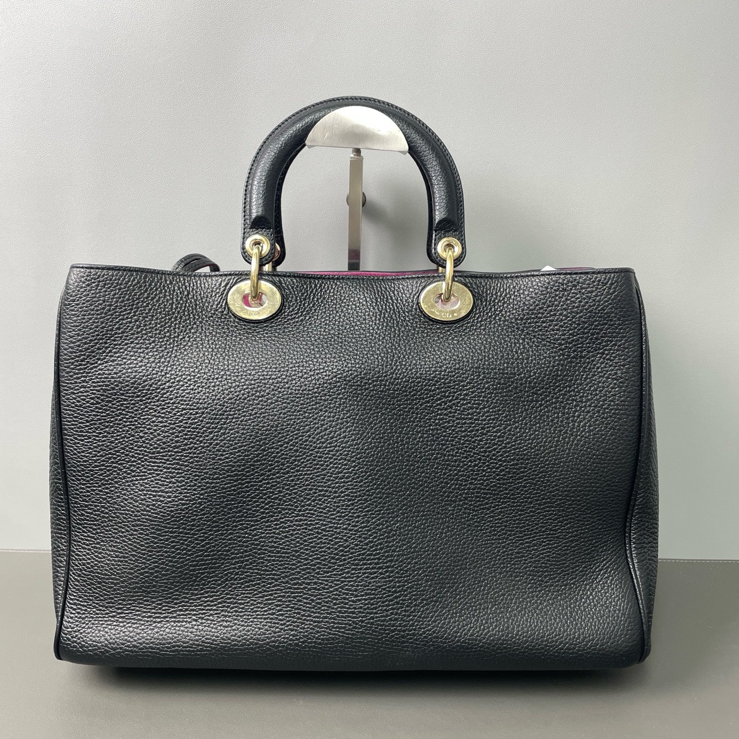 Dior - Classic Tote Handbag - Grained leather - Black - (medium)