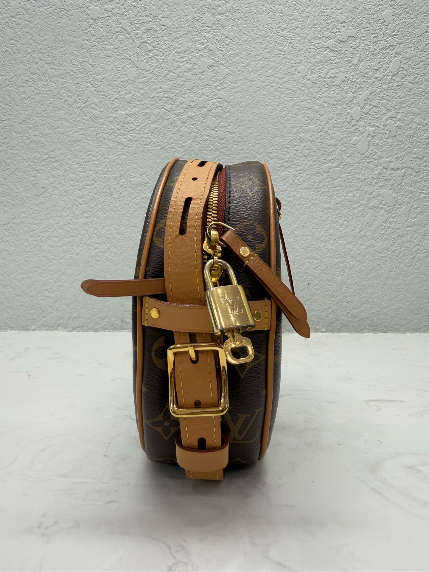 Louis Vuitton - Soft Round Bag - Monogram coated canvas with Vachetta leather trim - Brown - (large)