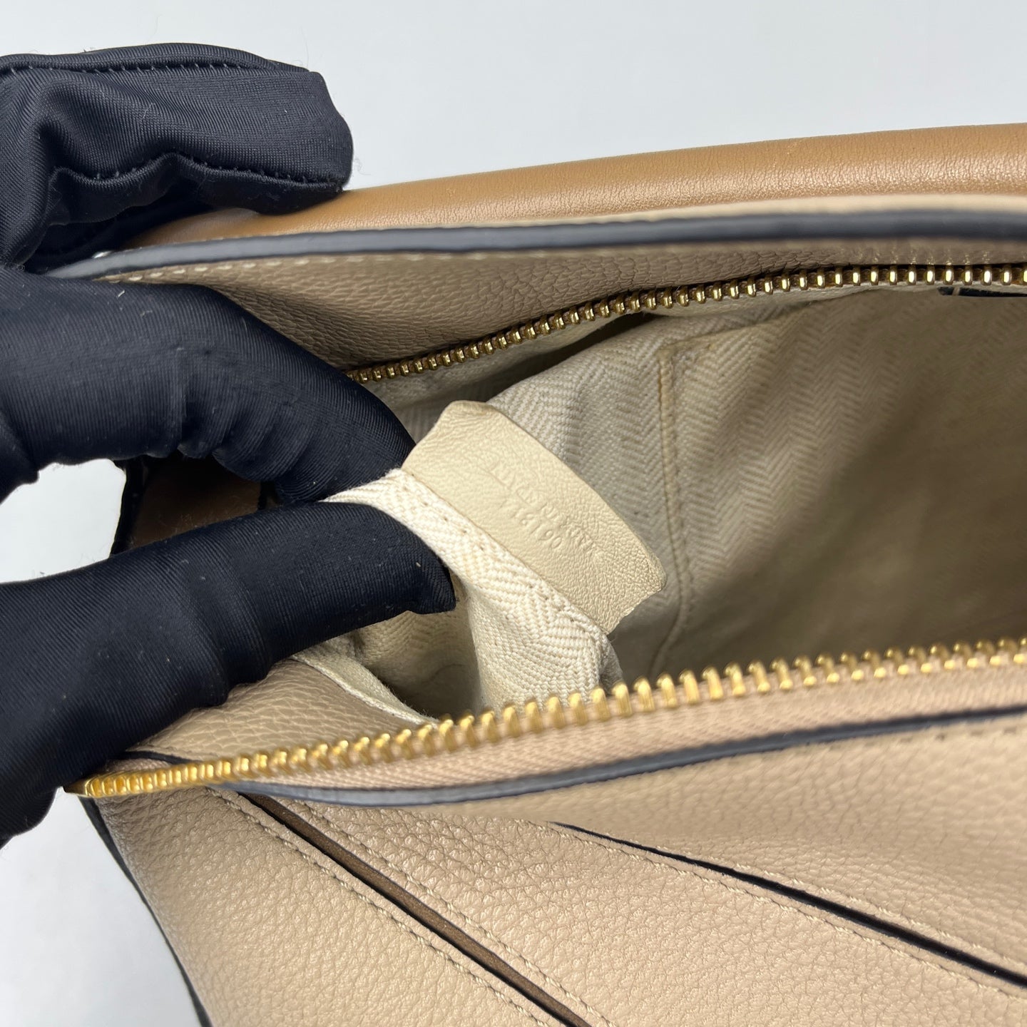 Loewe - Puzzle Bag - Grained leather - Beige - (medium)