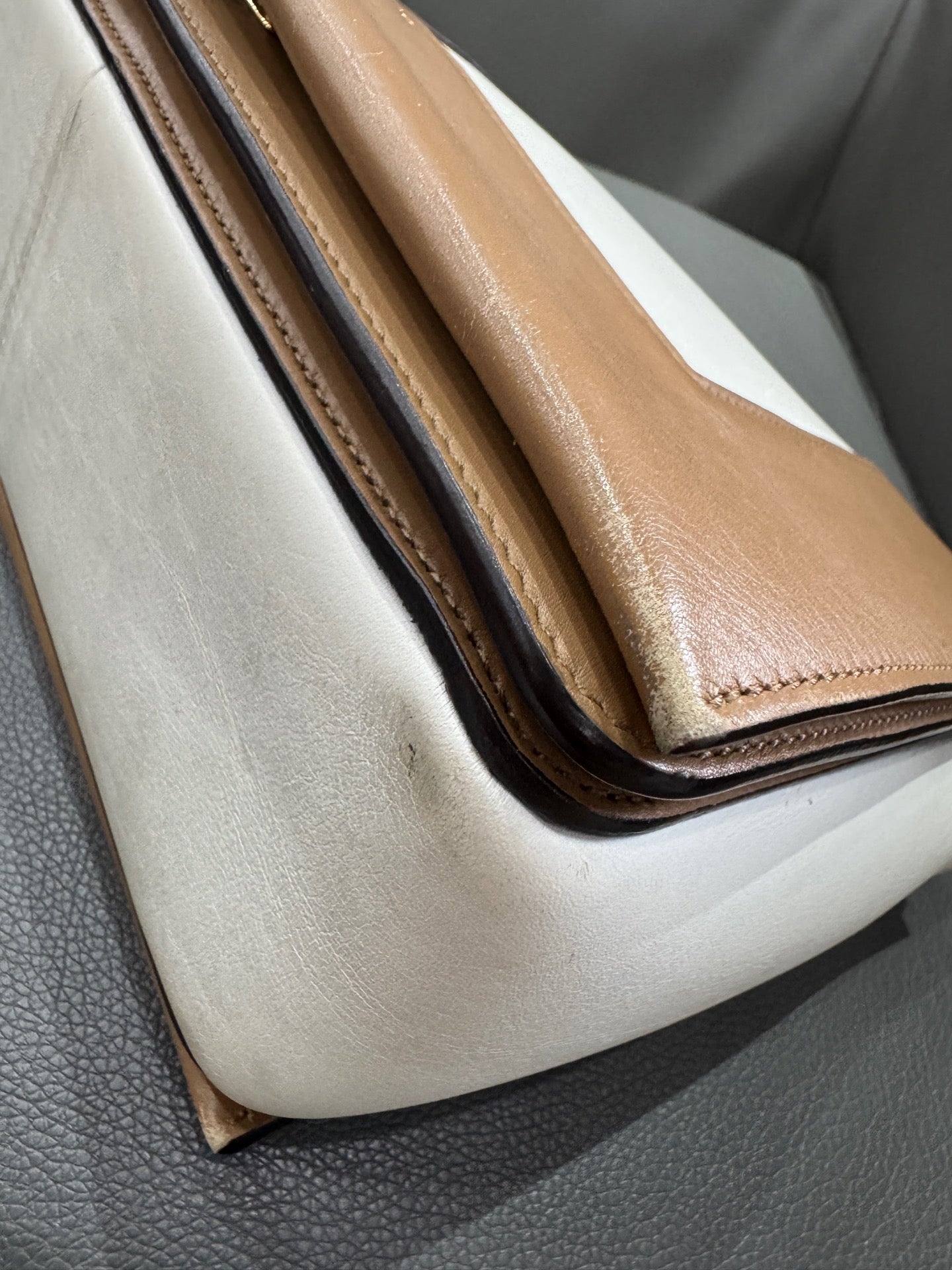 Celine - Frame - Cowhide leather - Beige and White - (medium)