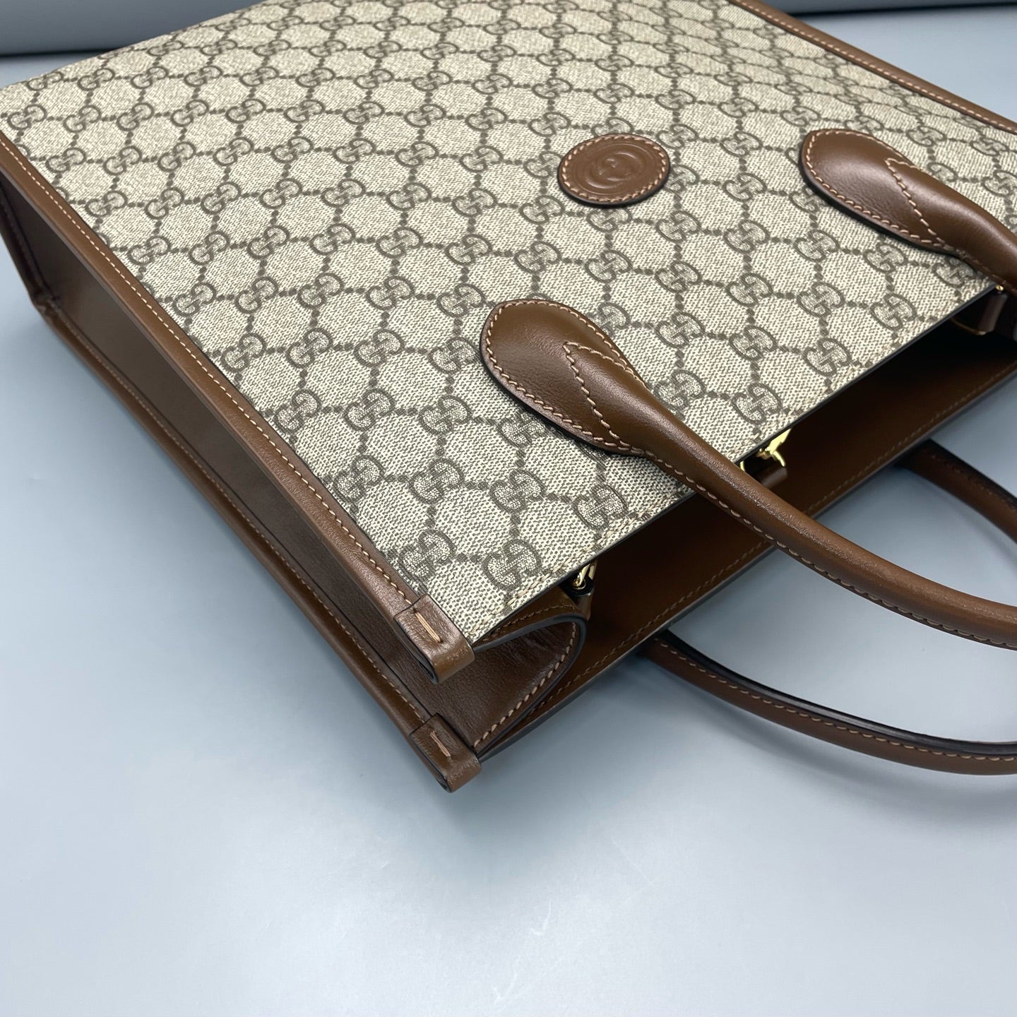 Gucci - 303210L5735 - GG Supreme canvas with leather trim - Caramel and Beige - (medium)