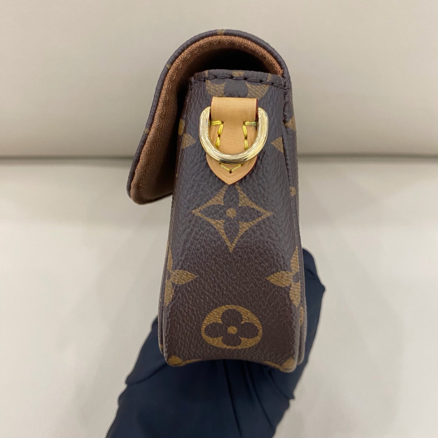 Louis Vuitton - Ivy Pochette - Monogram coated canvas with natural cowhide leather trim - Brown - (mini)