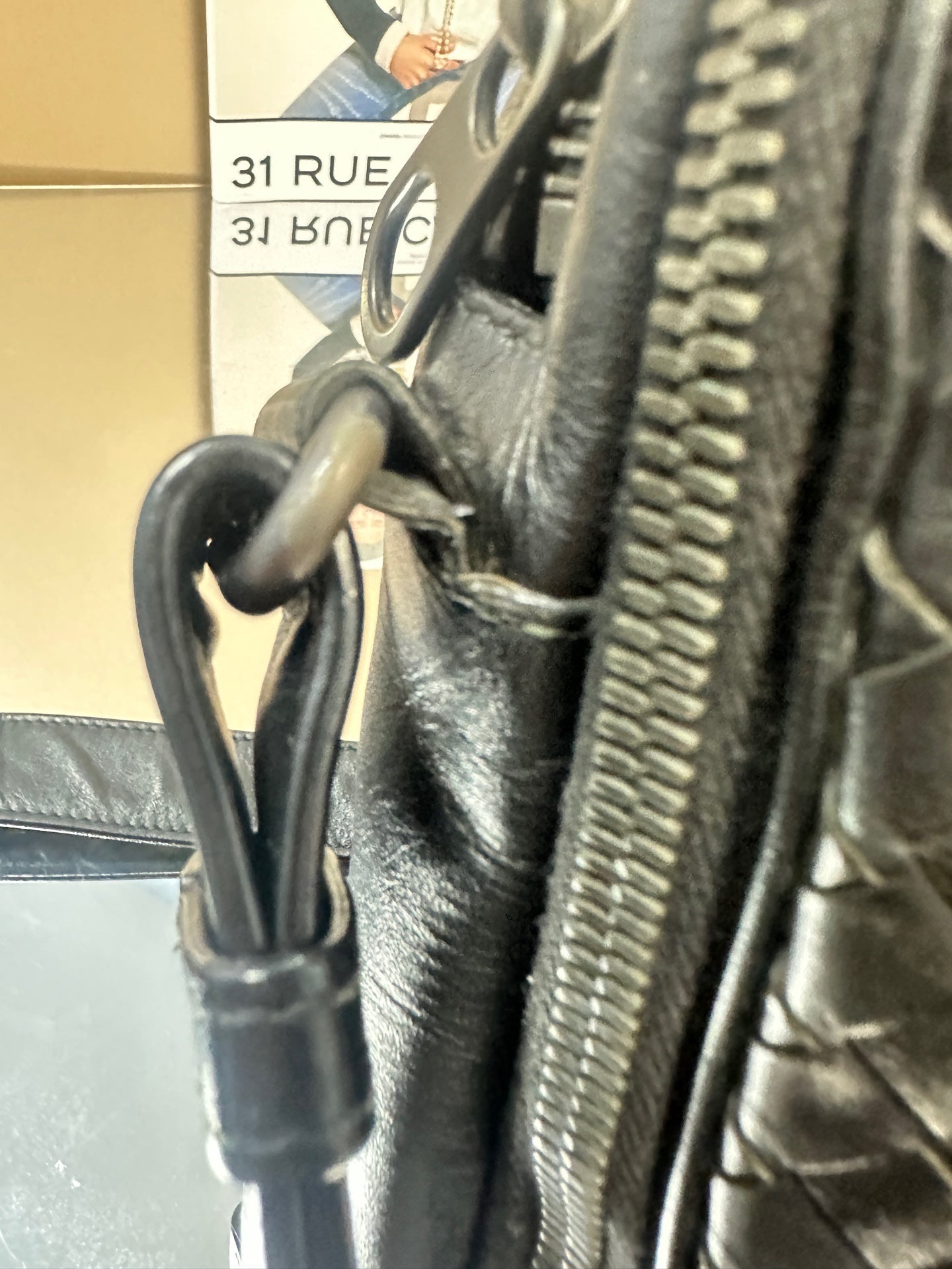 Bottega Veneta - Classic Intrecciato Messenger Bag - Leather - Black - (Medium)