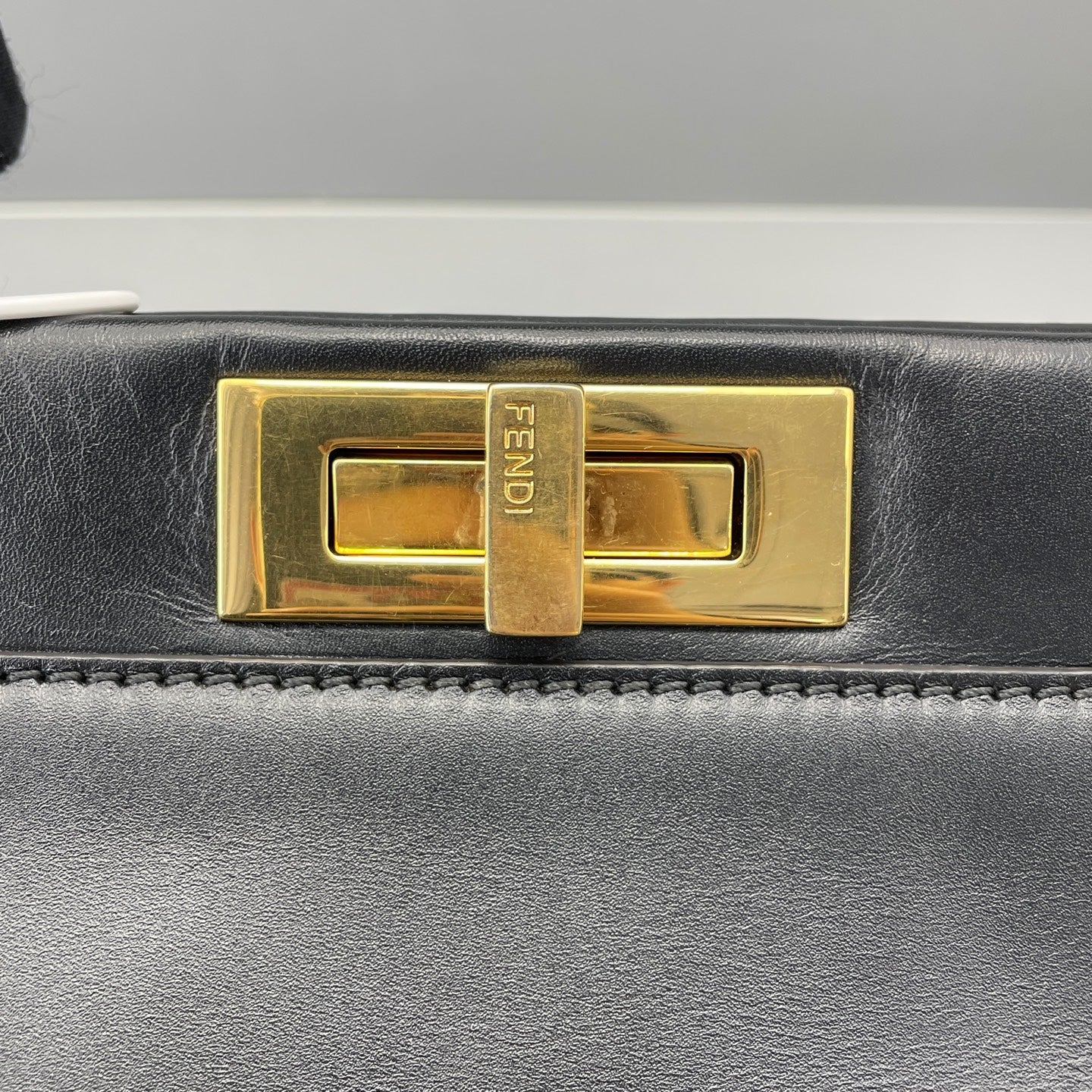 Fendi - Peekaboo - Leather - Black - (Medium)