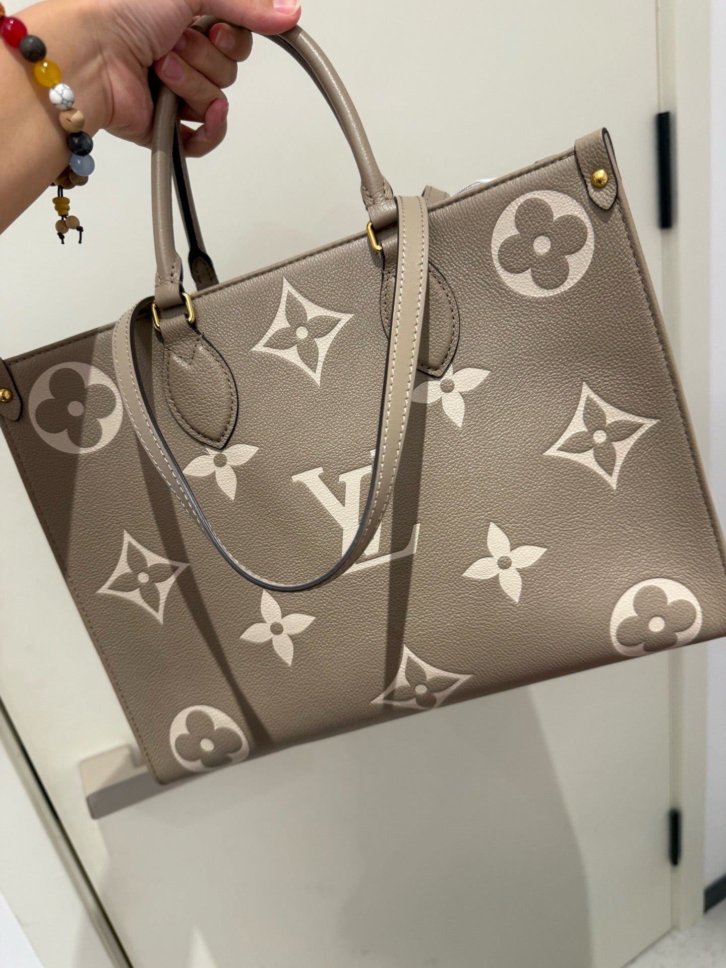 Louis Vuitton - OnTheGo MM - Monogram Empreinte leather - Grey - (medium)