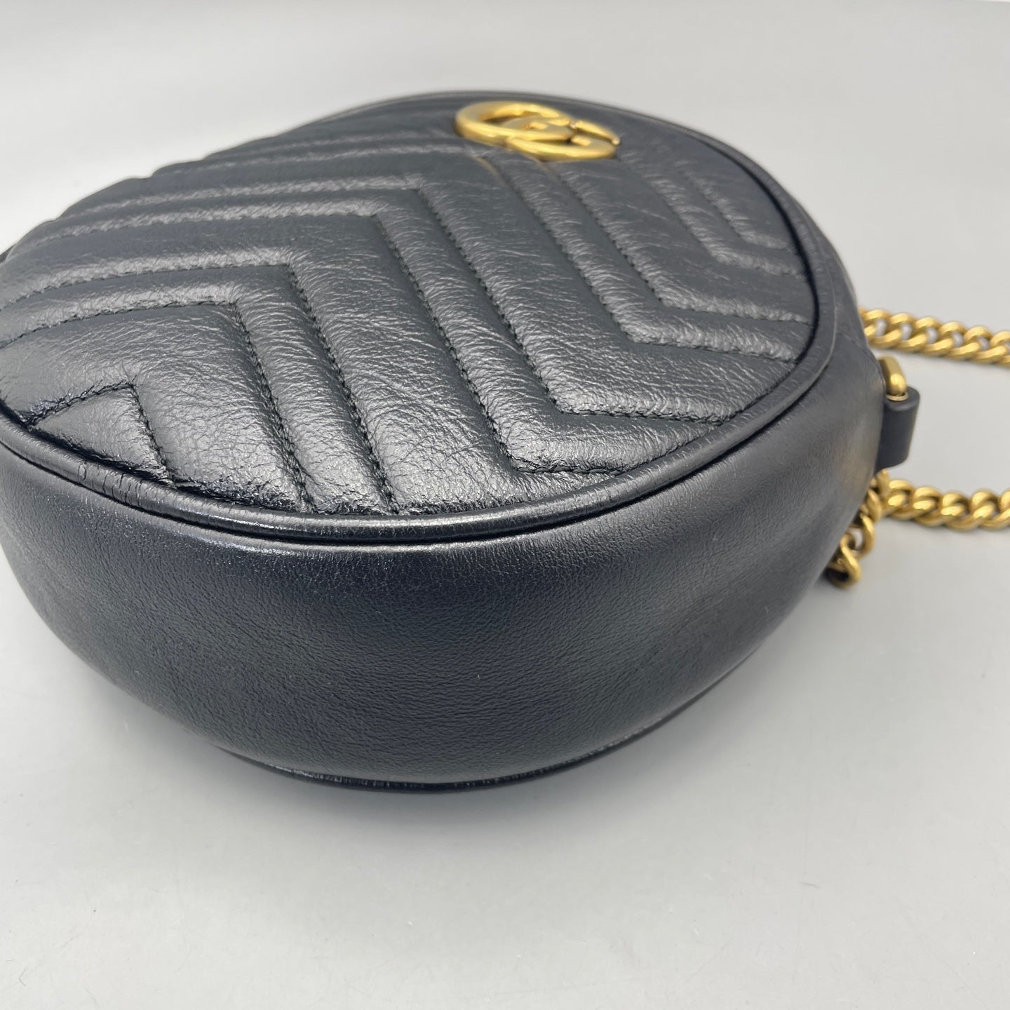 Gucci - GG Marmont Matelassé Round Mini Bag - Leather - Black - (mini)