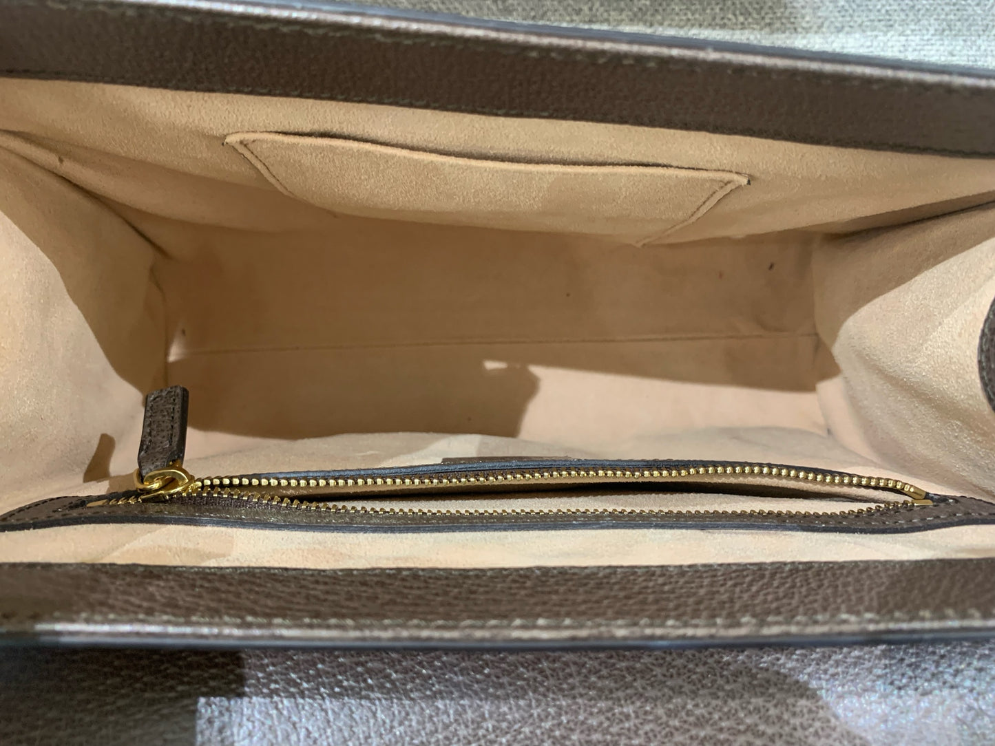 Gucci - Padlock Top Handle Bag - GG Supreme coated canvas with brown textured leather trim - Multicolour - (medium)