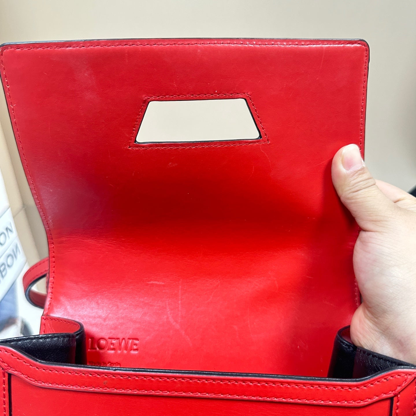 Loewe - Barcelona Triangle Bag - Calfskin leather - Red - (Small)