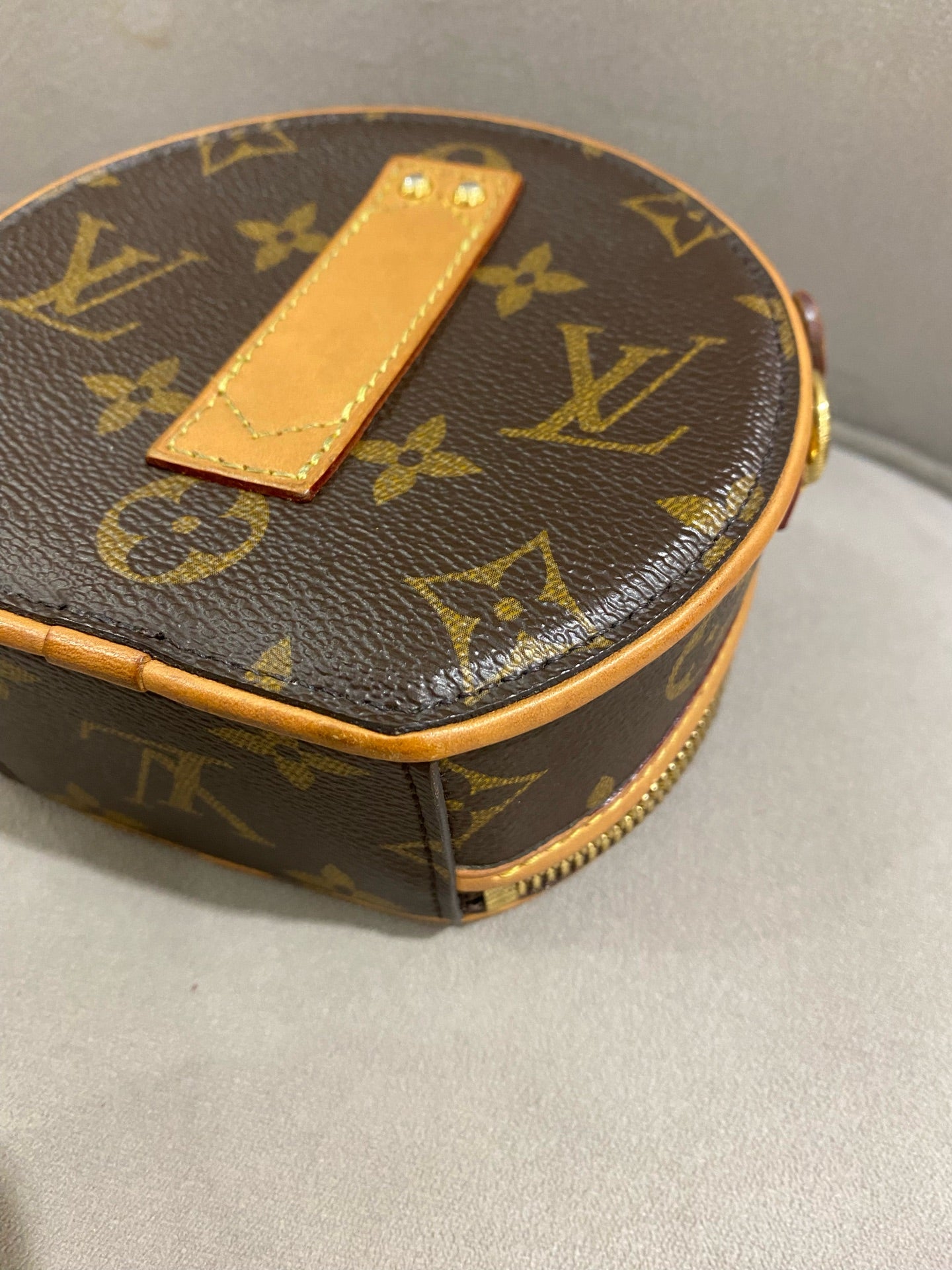 Louis Vuitton - Mini Boîte Chapeau - Monogram coated canvas and Vachetta leather - Brown - (mini)