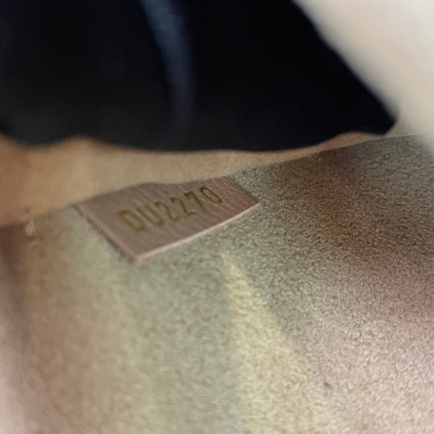 Louis Vuitton - Lockme Chain - Grained calfskin leather - Pink - (Small)