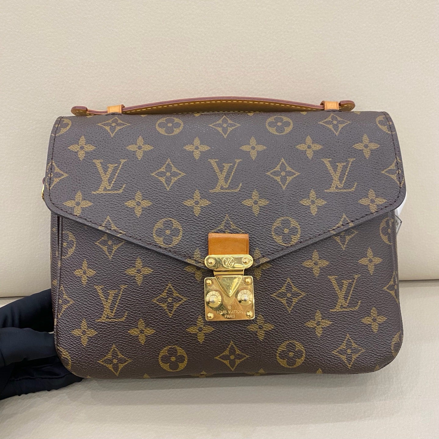 Louis Vuitton - Pochette Metis - Monogram canvas with natural cowhide leather trim - Brown - (medium)