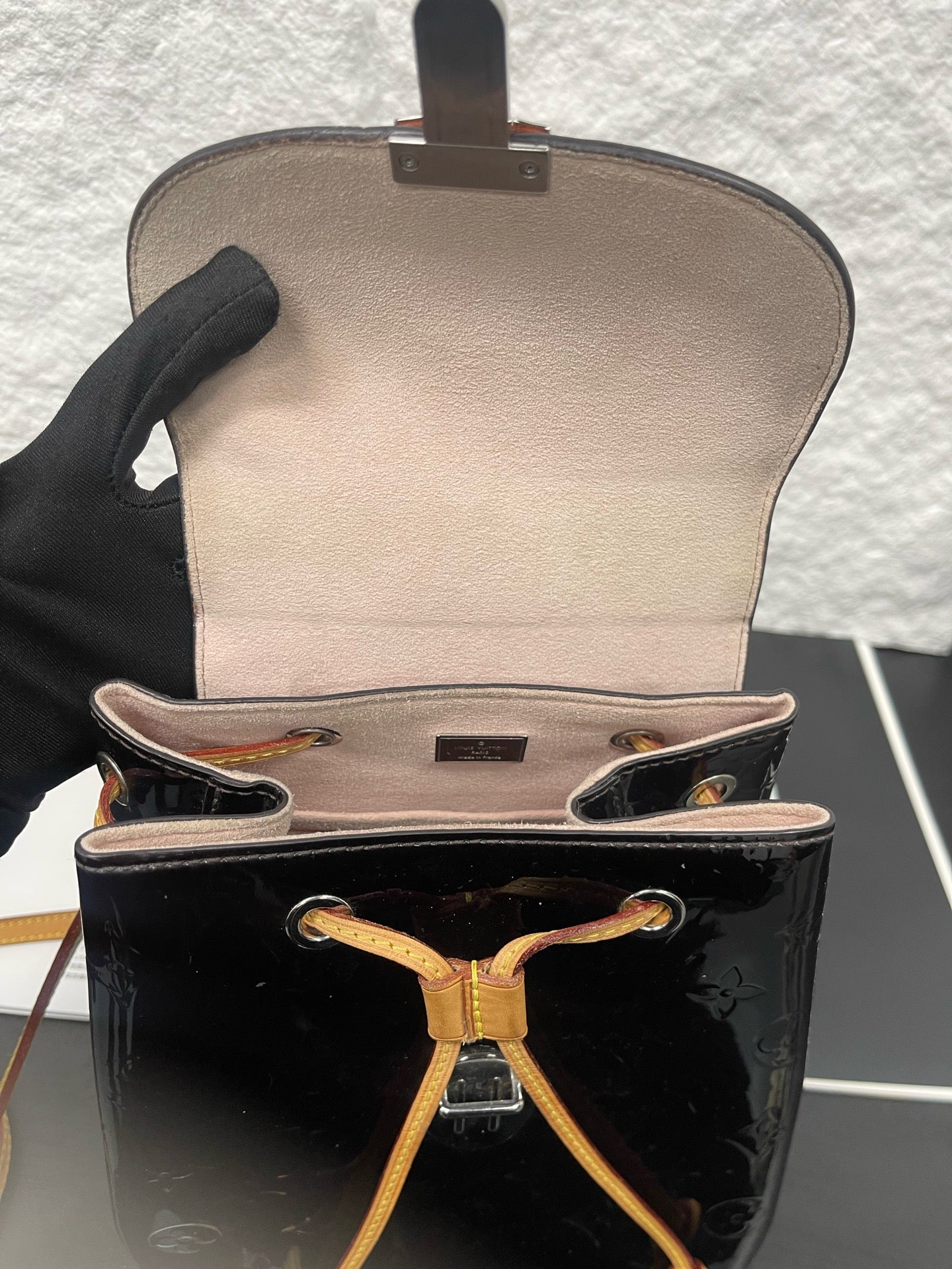 Louis Vuitton - Hot Springs Backpack - Patent leather - Black and Pink - (mini)