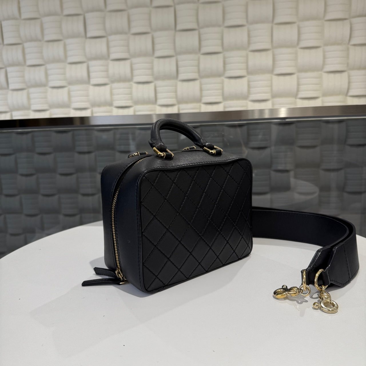 Chanel - Top Handle Box Bag - Quilted smooth calfskin leather - Black - (mini)