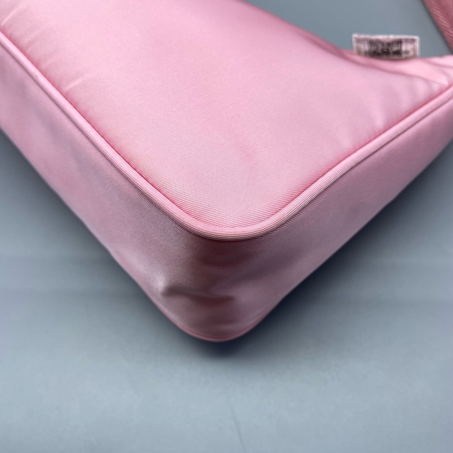 Prada - Re-Edition 2000 Nylon Shoulder Bag - Nylon - Pink - (mini)