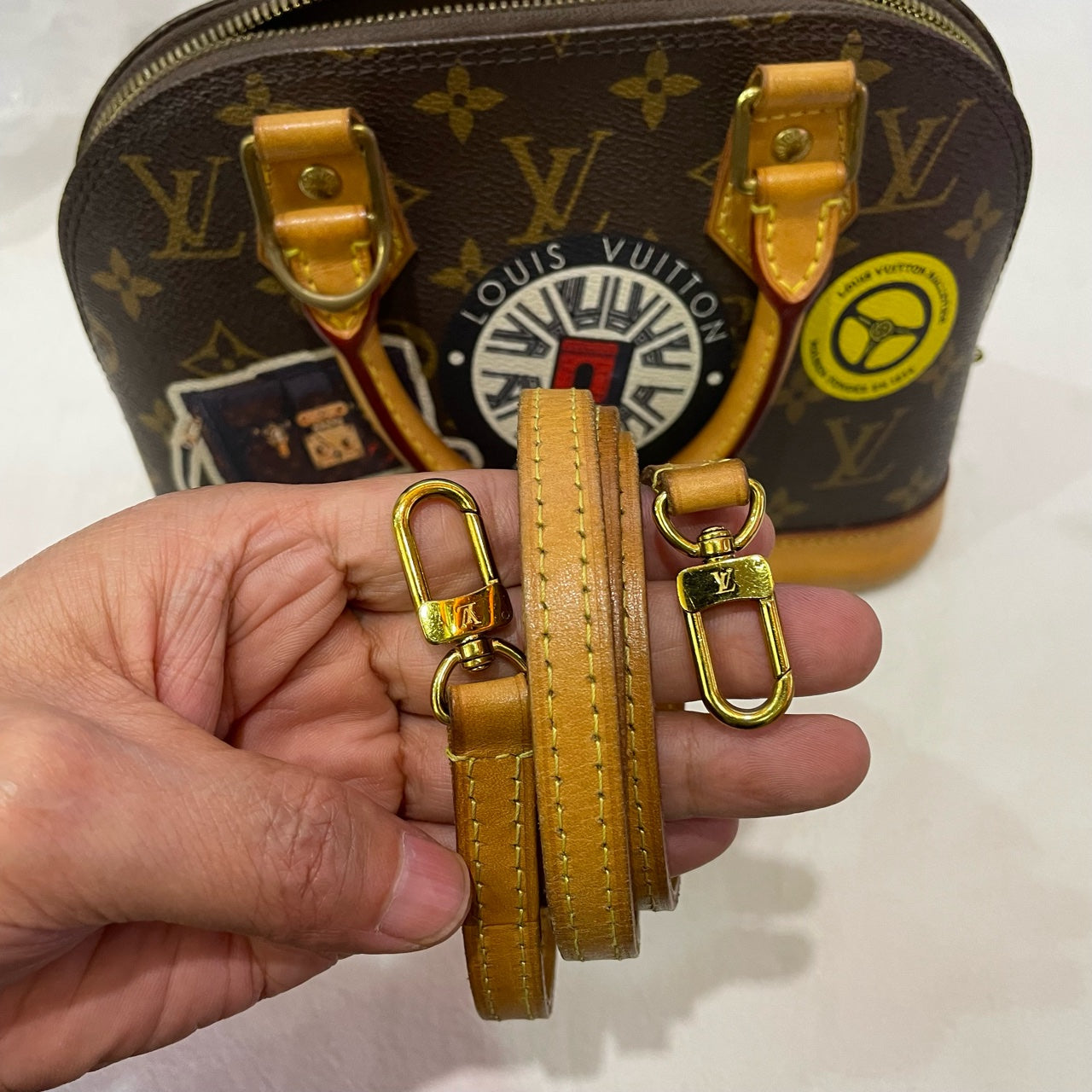 Louis Vuitton - Alma BB Limited Edition with Badges - Monogram coated canvas with Vachetta leather trim - Brown - (mini)