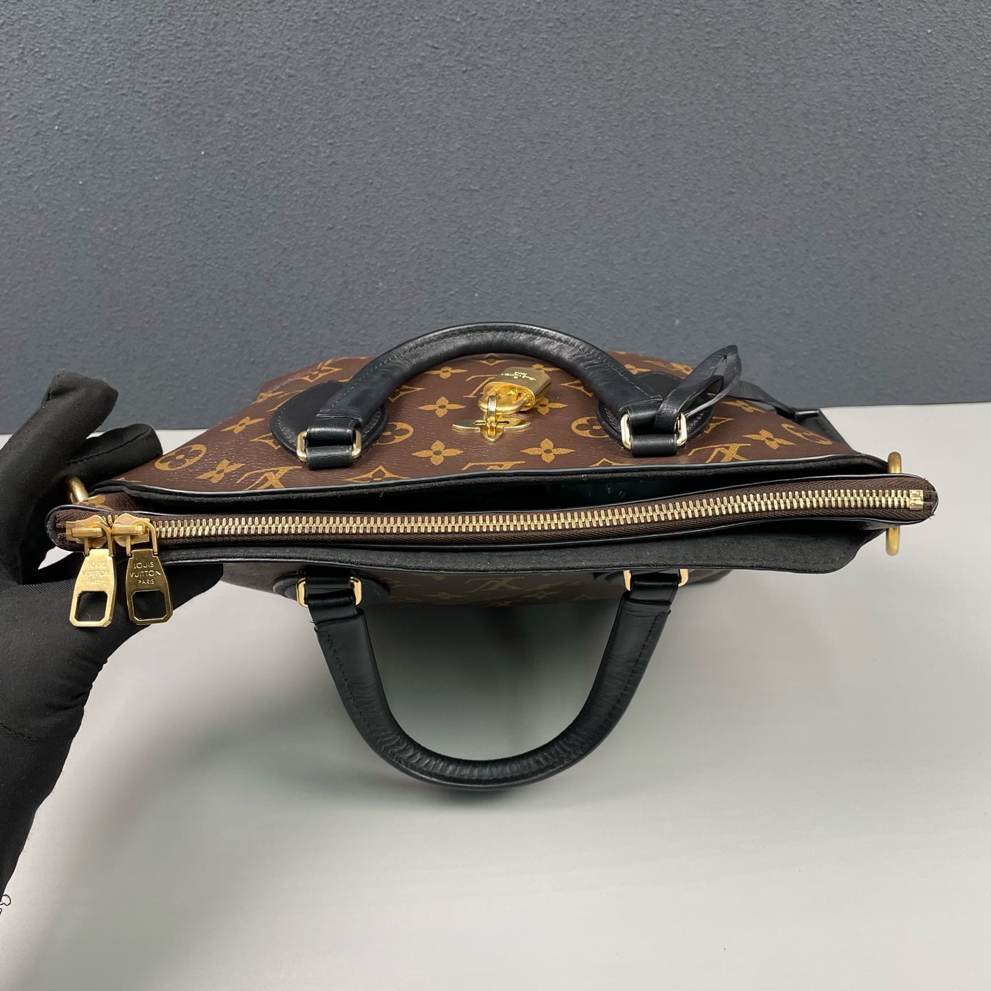 Louis Vuitton - Flower Tote - Monogram coated canvas with black grained leather trim - Brown - (medium)
