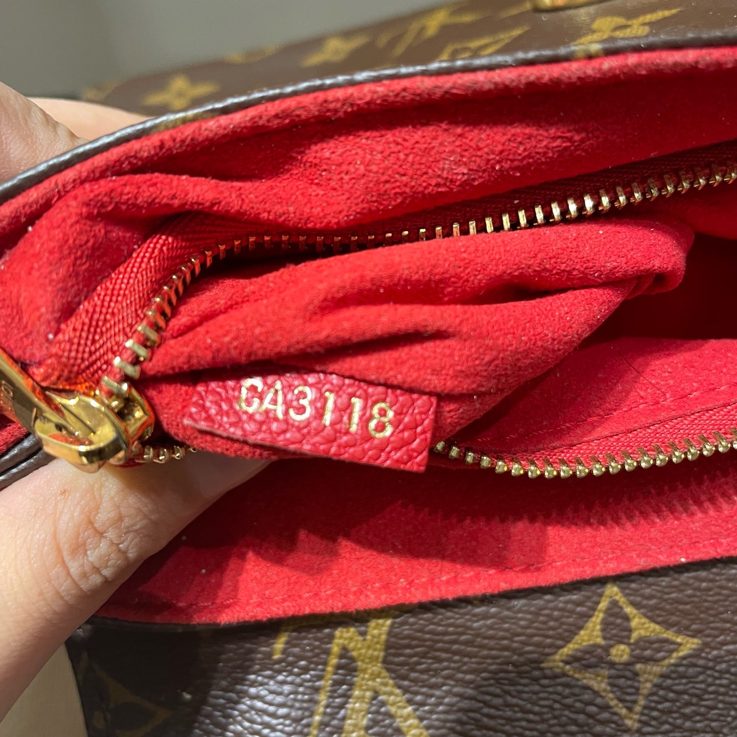 Louis Vuitton - Pochette Métis - Monogram canvas with grained leather trim - Brown with Red flap - (Medium)