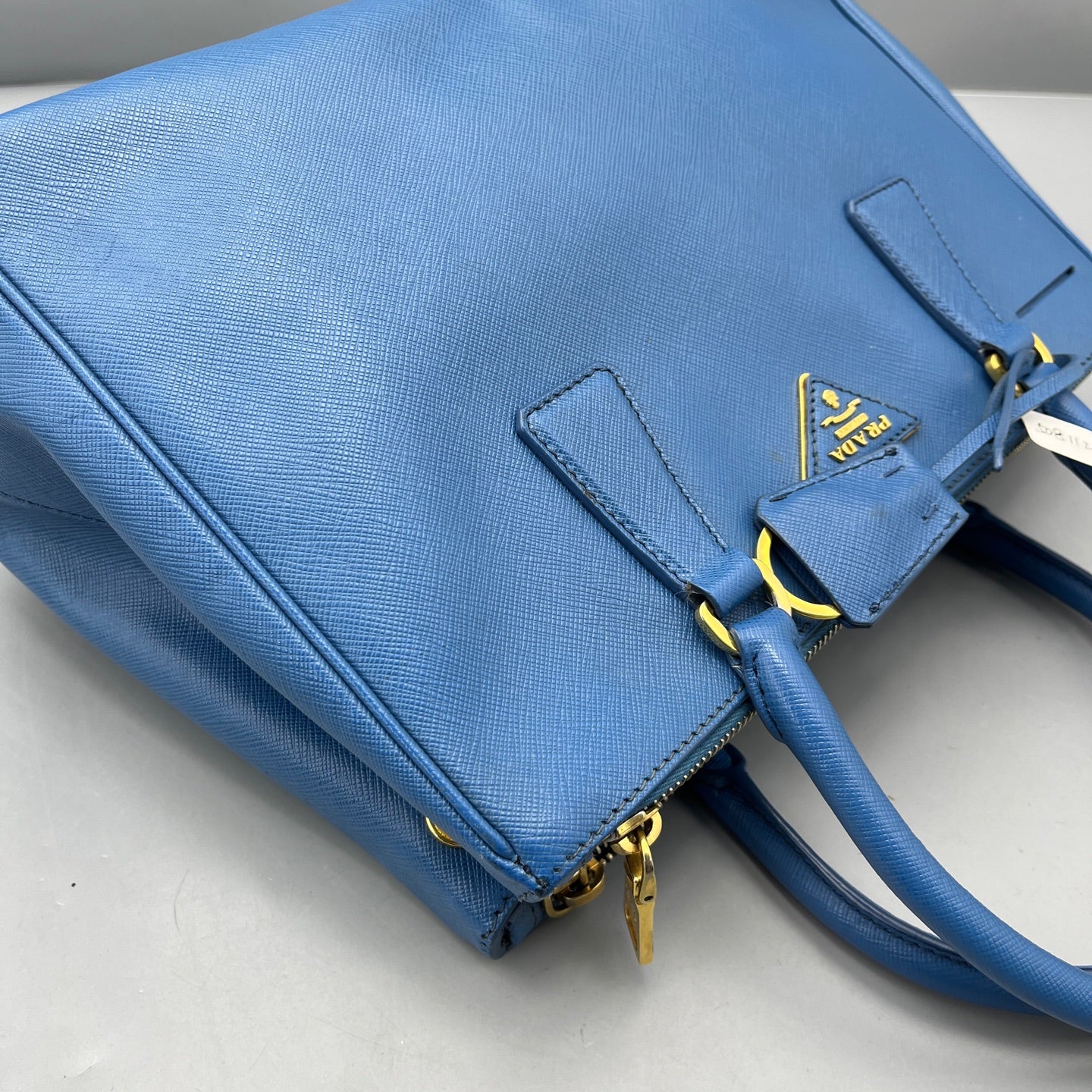 Prada - Saffiano Lux Tote - Leather - Blue - (medium)