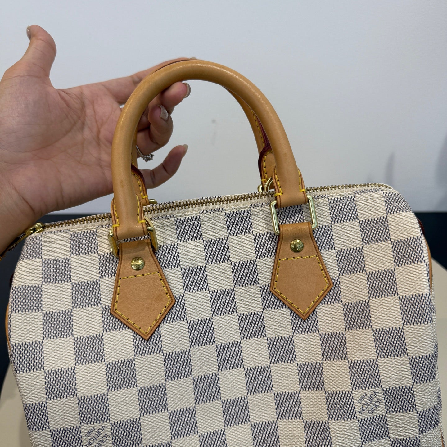 Louis Vuitton - Speedy 25 - Damier Azur coated canvas with natural cowhide leather trim and textile lining - White - (Small)
