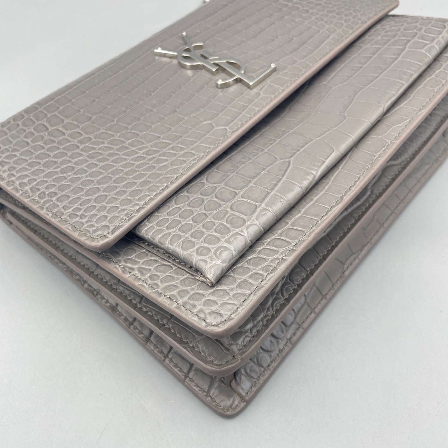 Saint Laurent - Sunset - Calfskin leather with crocodile embossing - Grey - (Medium)