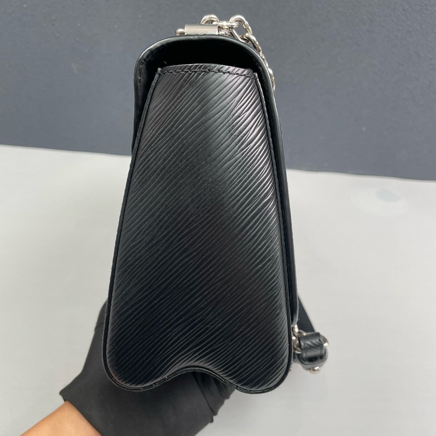 Louis Vuitton - Twist Chain Bag - Epi leather - Black - (small)