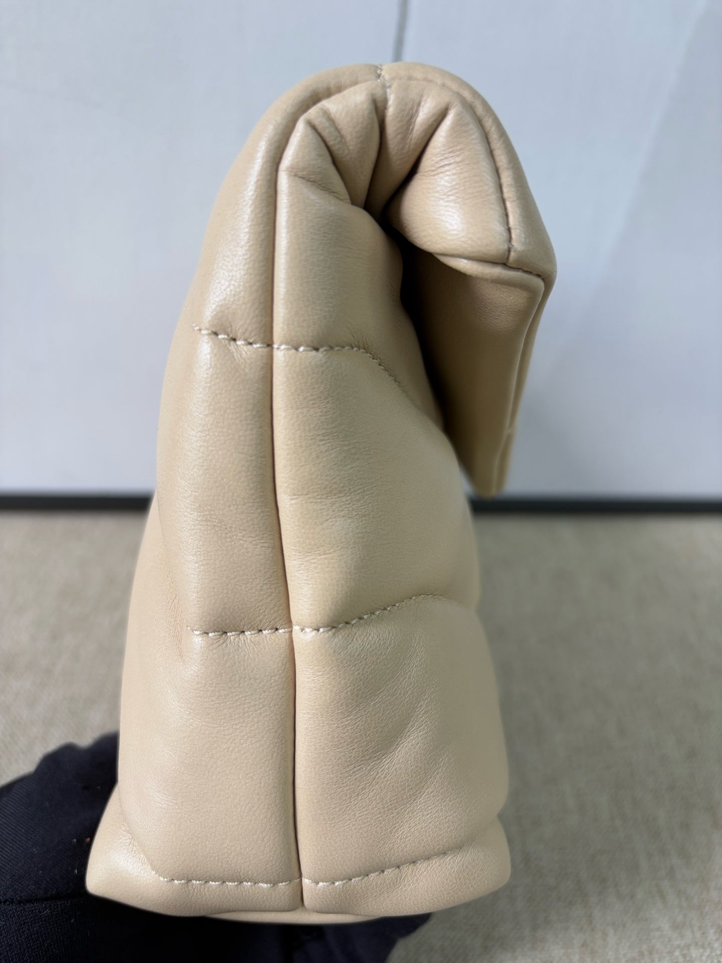Saint Laurent - LouLou Puffer - Lambskin leather - Beige with Gold-Tone Hardware - (Small)