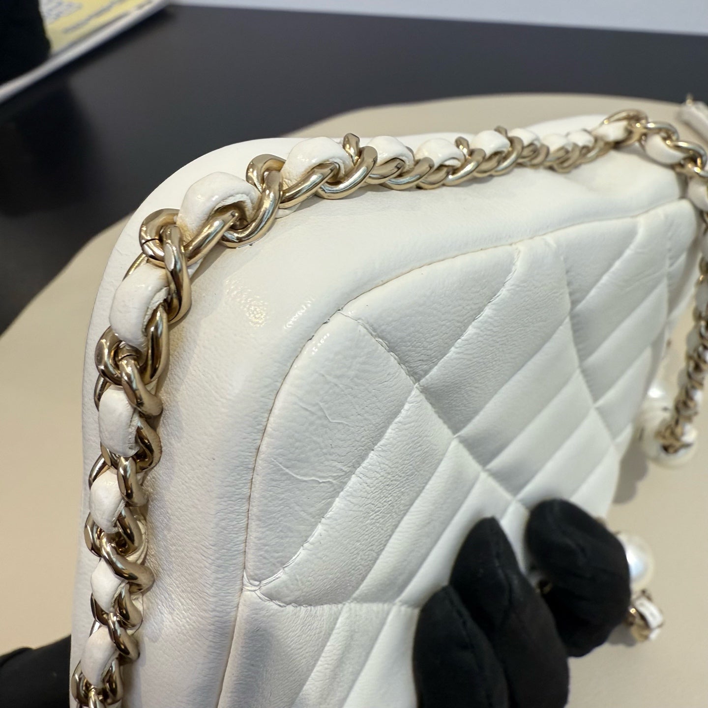 Chanel - Phone Holder with Pearl Chain - Lambskin leather - White - (mini)