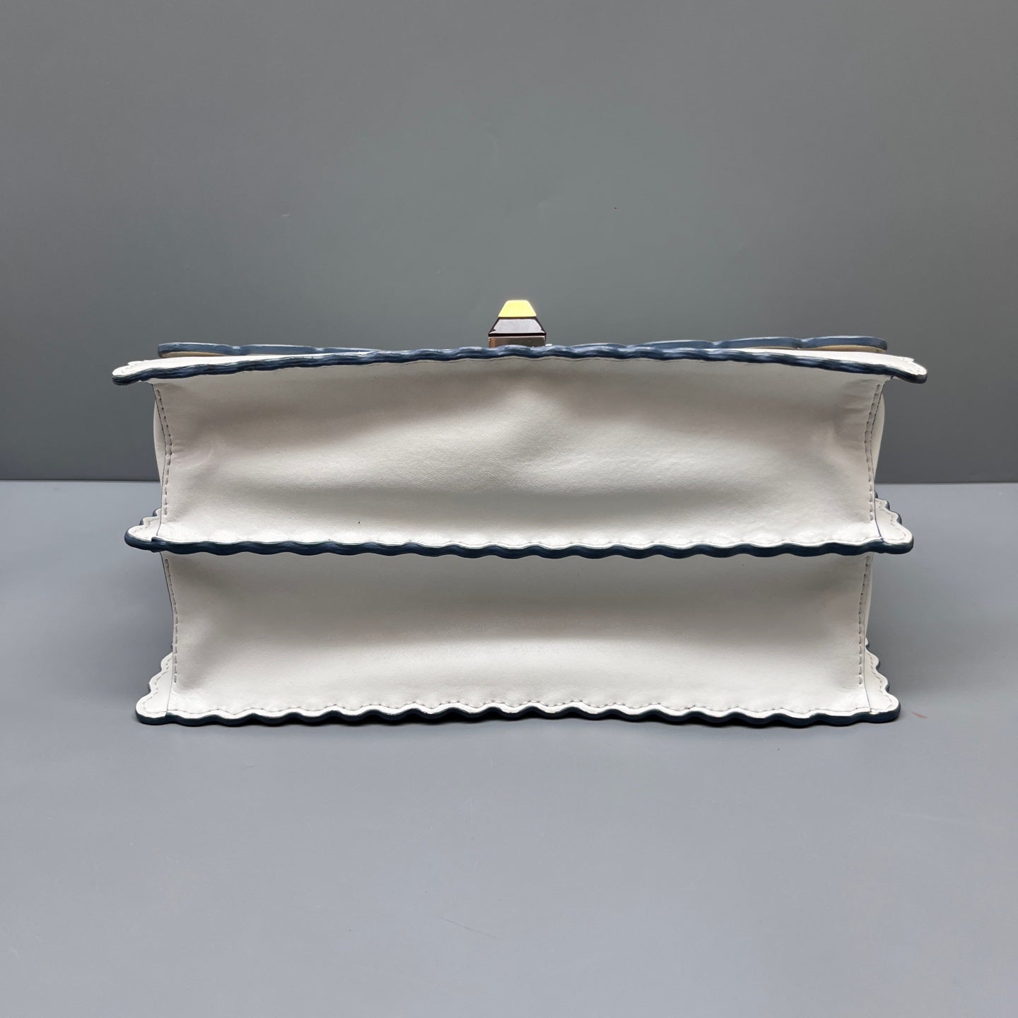 Fendi - Kan I - Leather - White - (medium)