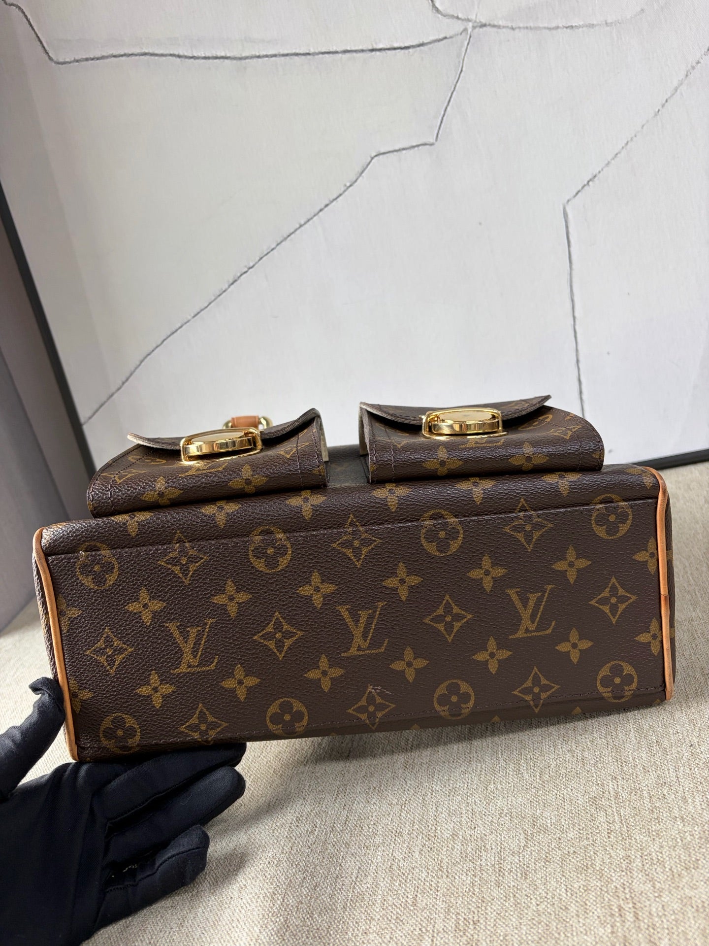 Louis Vuitton - Manhattan PM - Monogram canvas with Vachetta leather trim - Brown - (small)