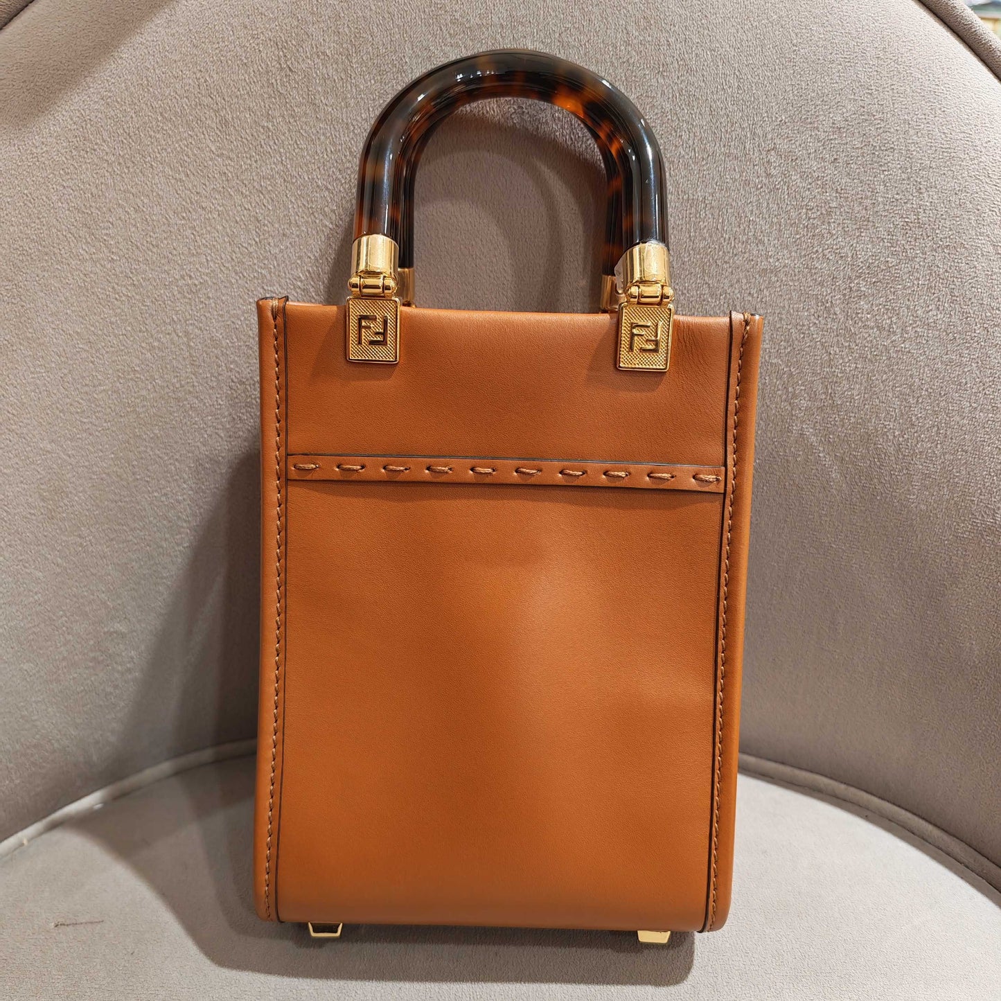 Fendi - Mini Shopper - Calfskin leather with plexiglass handles - Caramel brown - (mini)
