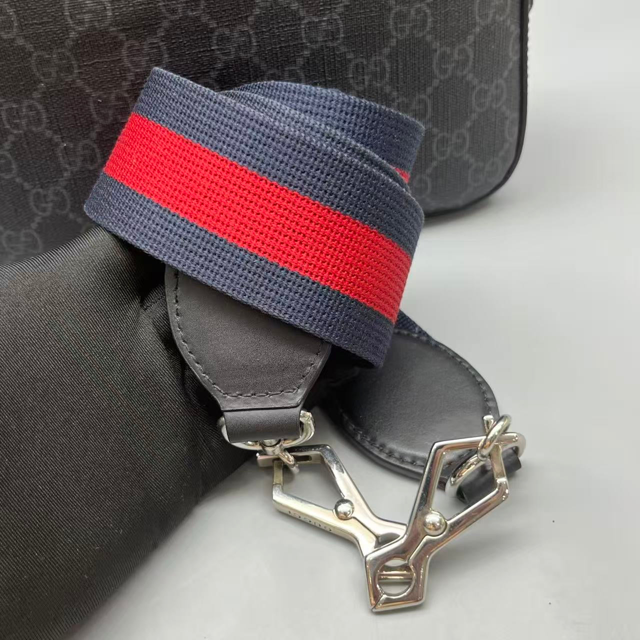 Gucci - GG Supreme Camera Bag - Coated canvas with leather trim - Black - (medium)